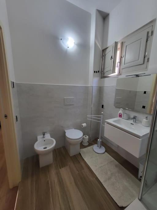 A Casa Di Anna E Mario Apartment Cagliari Bagian luar foto