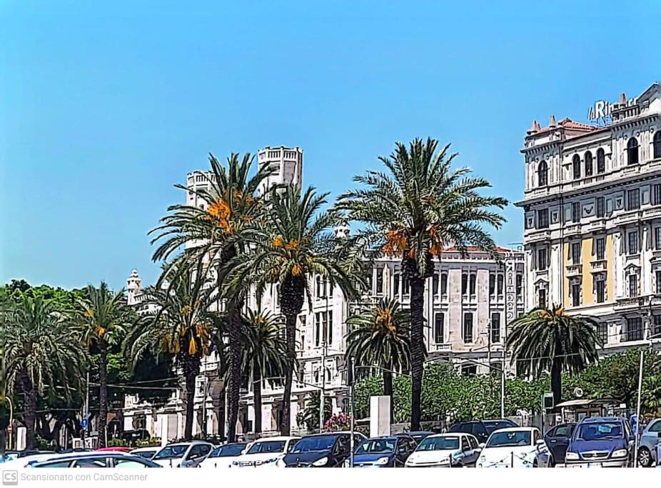 A Casa Di Anna E Mario Apartment Cagliari Bagian luar foto