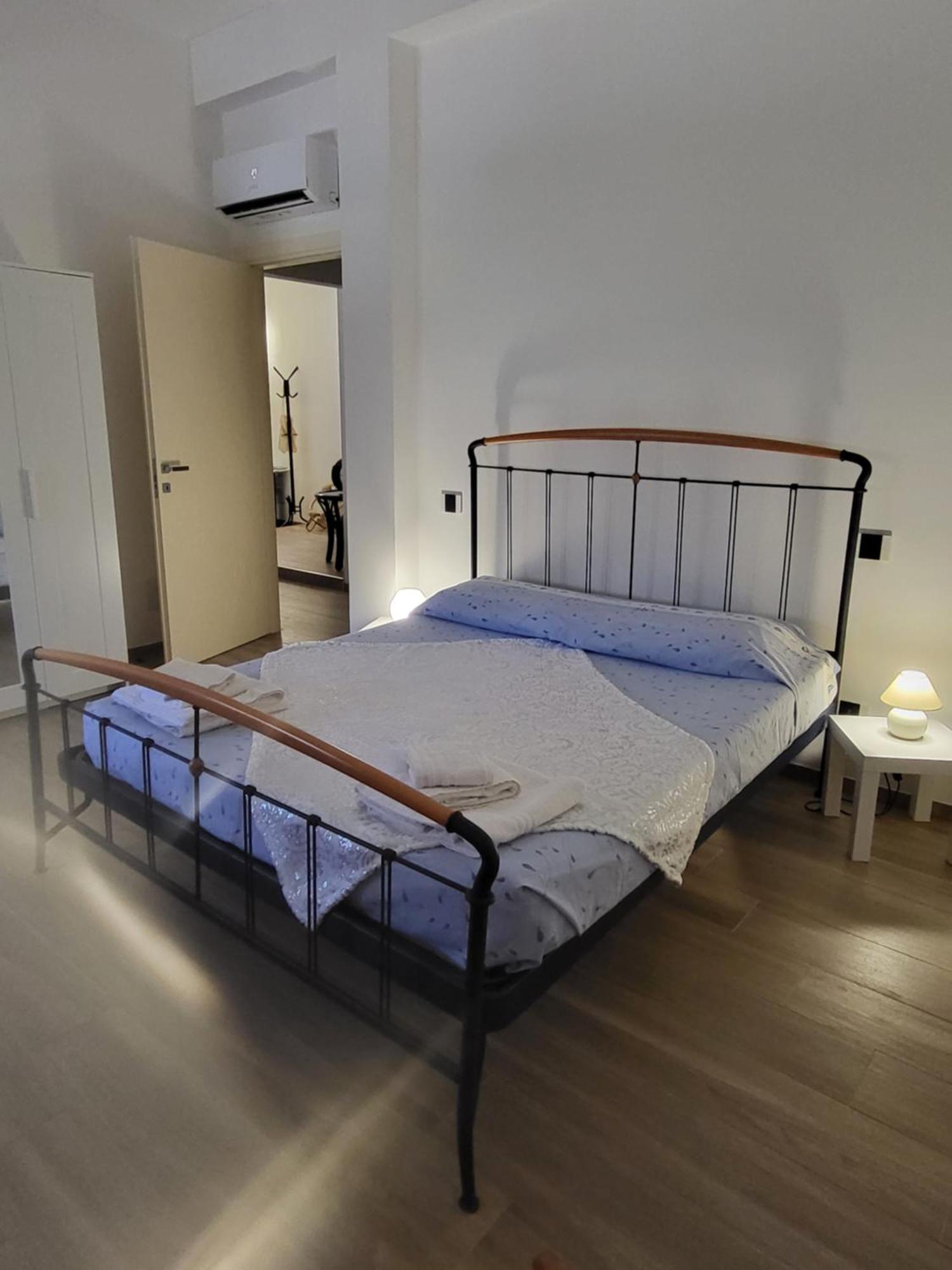 A Casa Di Anna E Mario Apartment Cagliari Bagian luar foto